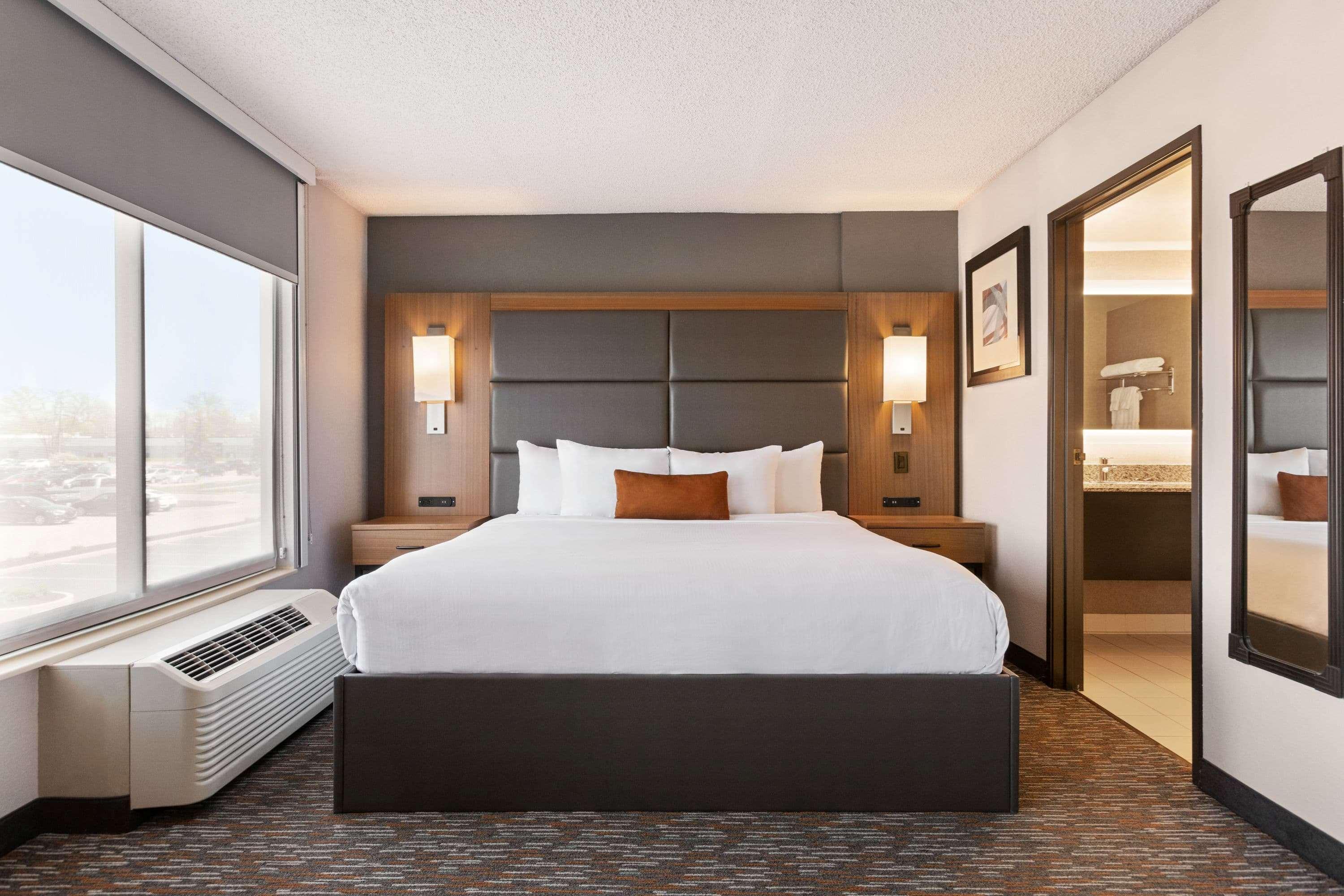 Wingate By Wyndham Cincinnati Blue Ash Exterior foto
